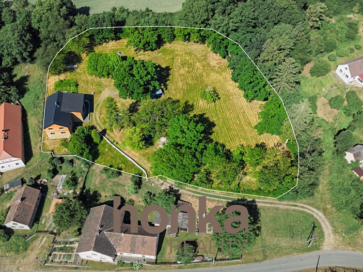 Prodej rodinného domu 280 m², pozemek 6 153 m² - foto 2
