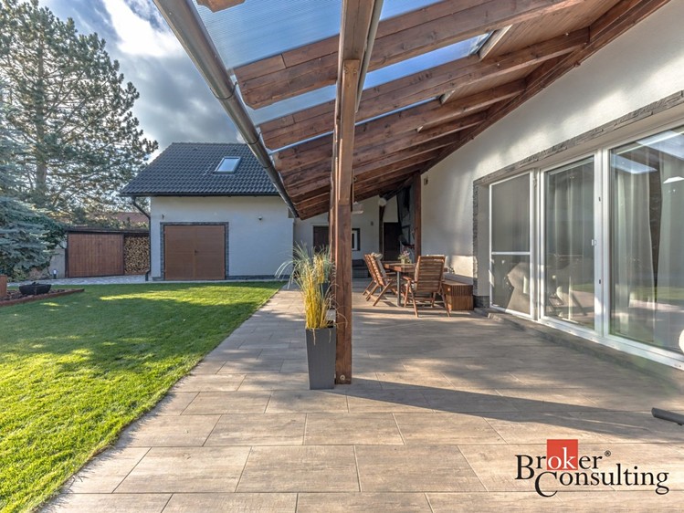Prodej  rodinného domu 291 m², pozemek 735 m² - foto 6