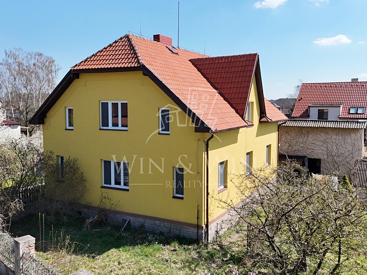 Prodej rodinného domu 240 m², pozemek 1 084 m² - foto 3