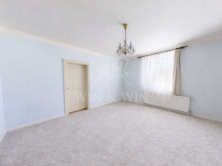 Prodej rodinného domu 240 m², pozemek 1 084 m² - foto 7