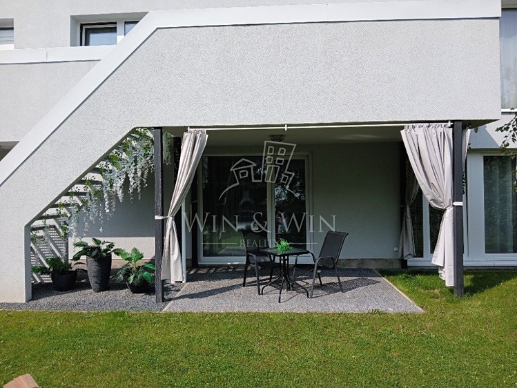 Prodej vícegeneračního domu 204 m², pozemek 339 m² - foto 8