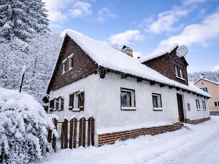Prodej chalupy 140 m², pozemek 524 m² - foto 1