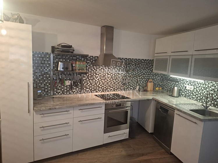 Prodej  rodinného domu 92 m², pozemek 5 m² - foto 3
