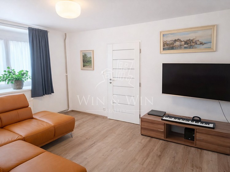 Prodej  rodinného domu 92 m², pozemek 5 m² - foto 8