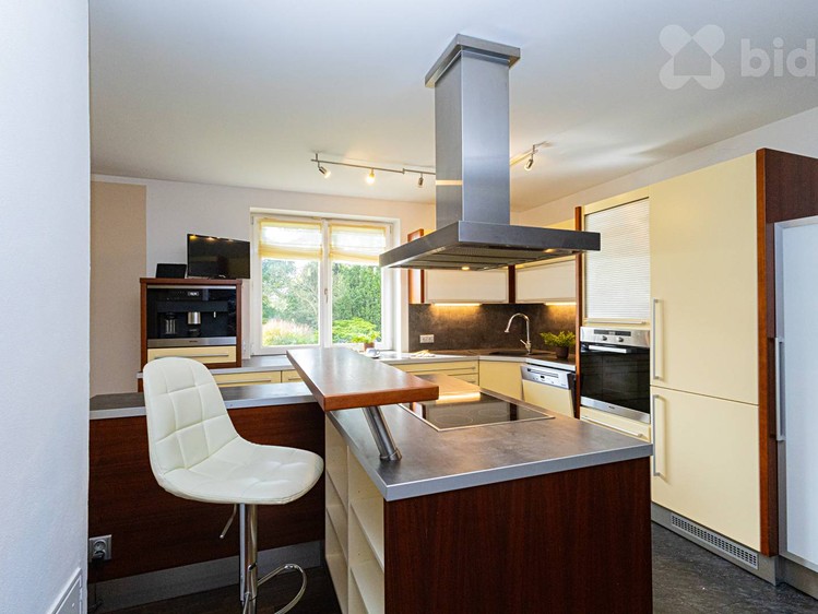 Prodej rodinného domu 282 m², pozemek 1 607 m² - foto 5