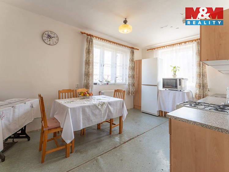 Prodej  rodinného domu 285 m², pozemek 1 677 m² - foto 8