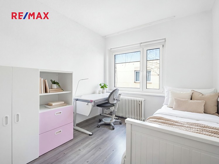 Prodej vícegeneračního domu 179 m², pozemek 875 m² - foto 3