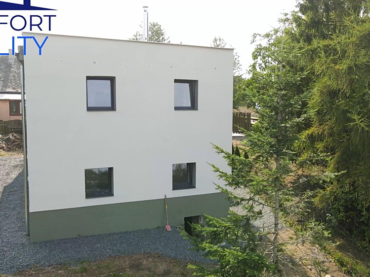 Prodej rodinného domu 200 m², pozemek 1 057 m² - foto 2