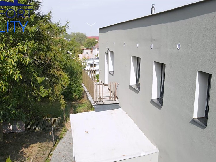 Prodej rodinného domu 200 m², pozemek 1 057 m² - foto 5