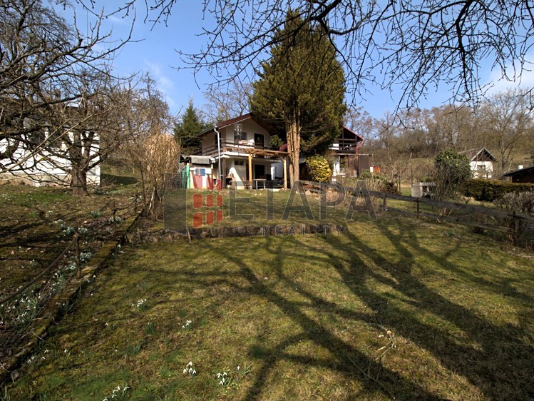 Prodej chaty 24 m², pozemek 464 m² - foto 1