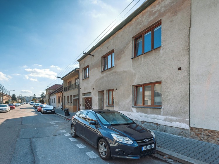 Prodej rodinného domu 240 m², pozemek 799 m² - foto 5