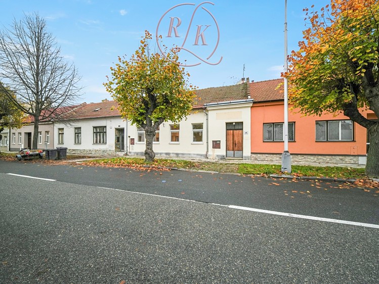 Prodej rodinného domu 265 m², pozemek 339 m² - foto 5