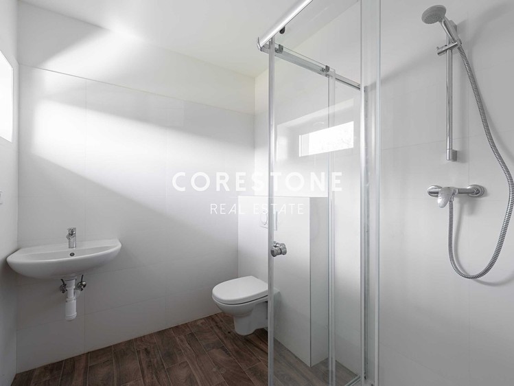 Prodej  rodinného domu 248 m², pozemek 390 m² - foto 7