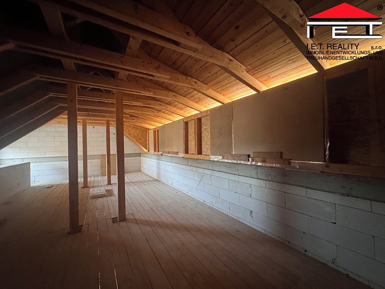 Prodej rodinného domu 135 m², pozemek 105 m² - foto 4