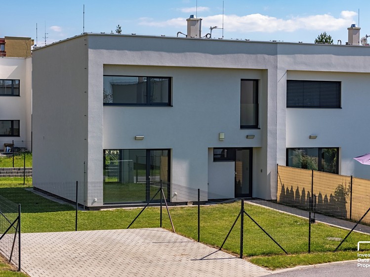 Prodej rodinného domu 103 m², pozemek 387 m² - foto 2