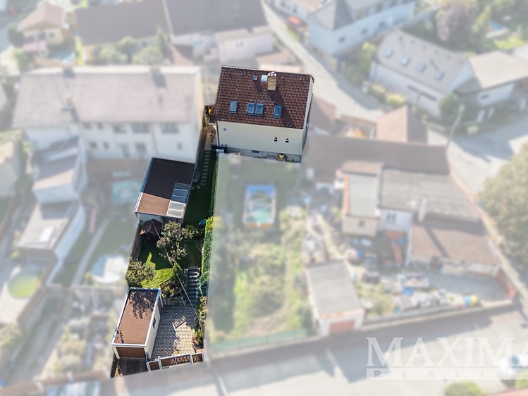 Prodej rodinného domu 230 m², pozemek 348 m² - foto 4