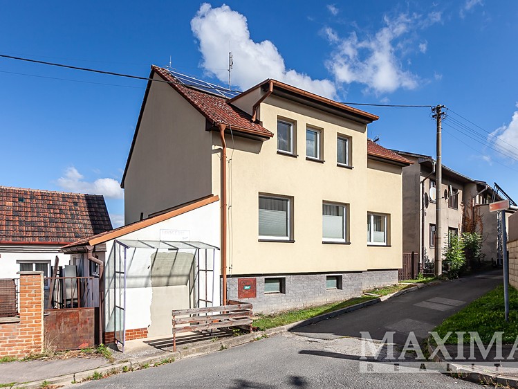 Prodej rodinného domu 230 m², pozemek 348 m² - foto 3