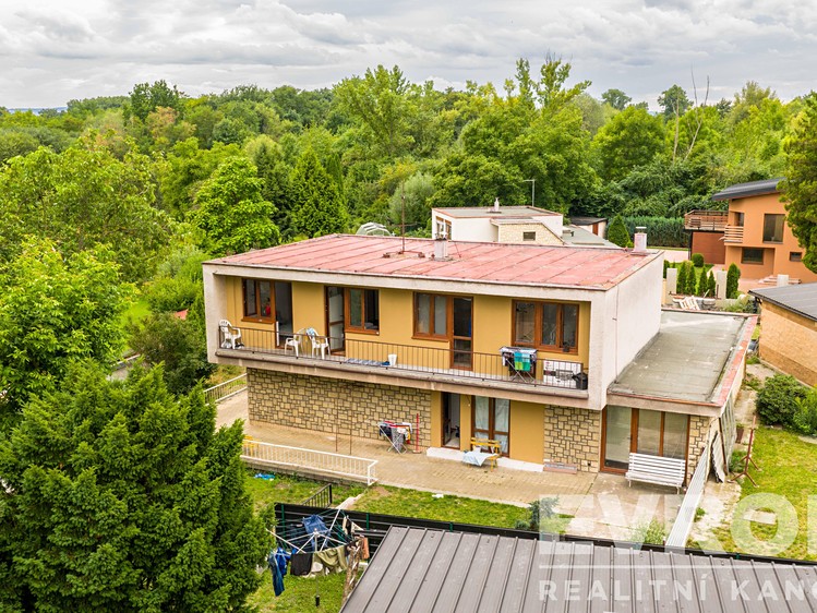 Prodej rodinného domu 200 m², pozemek 736 m² - foto 4