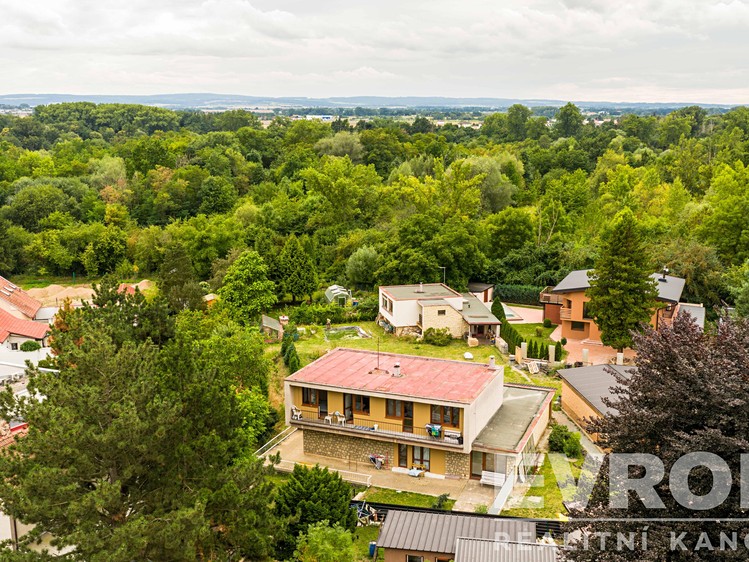 Prodej rodinného domu 200 m², pozemek 736 m² - foto 3