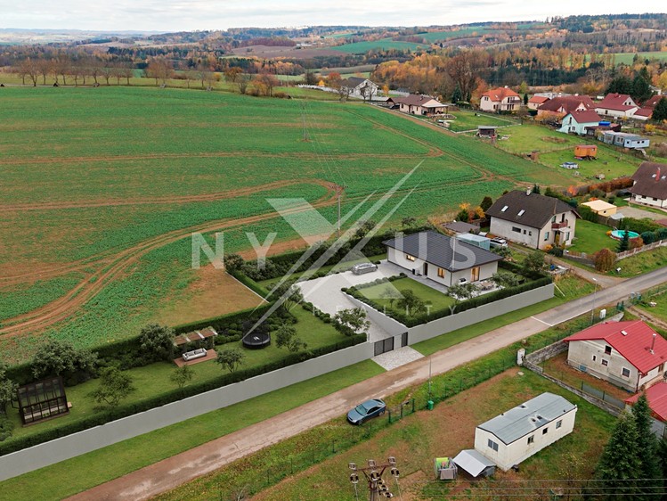 Prodej rodinného domu 115 m², pozemek 1 521 m² - foto 4