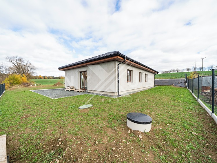 Prodej rodinného domu 115 m², pozemek 1 521 m² - foto 3