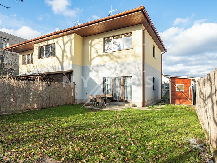 Prodej rodinného domu 80 m², pozemek 251 m² - foto 1