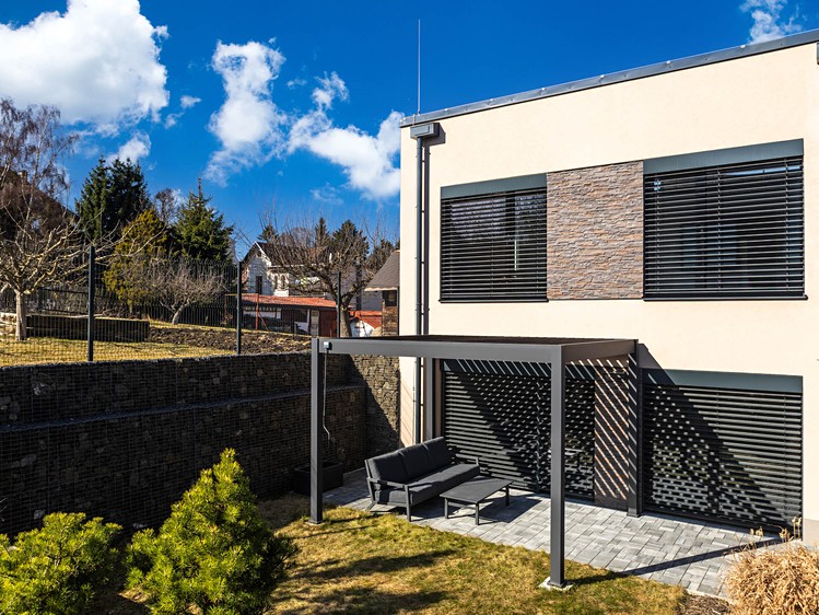 Prodej rodinného domu 128 m², pozemek 270 m² - foto 1
