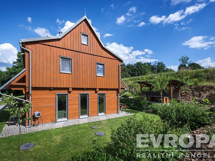 Prodej rodinného domu 260 m², pozemek 70 485 m² - foto 6