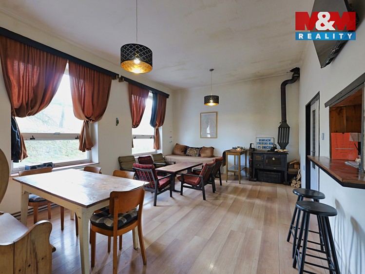 Prodej rodinného domu 240 m², pozemek 4 325 m² - foto 4