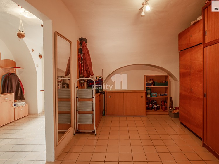 Prodej  rodinného domu 220 m², pozemek 907 m² - foto 8