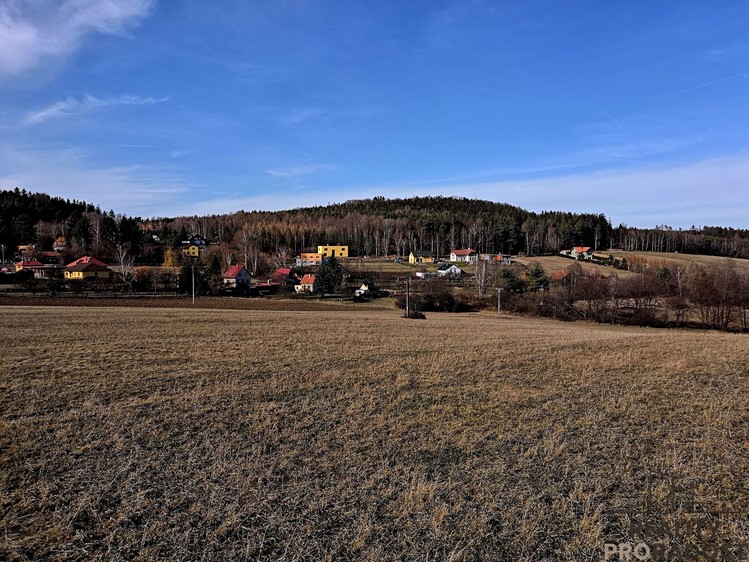 Prodej stavebního pozemku 1 103 m² - foto 2
