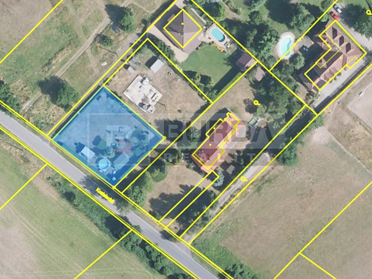 Prodej stavebního pozemku 1 059 m² - foto 3