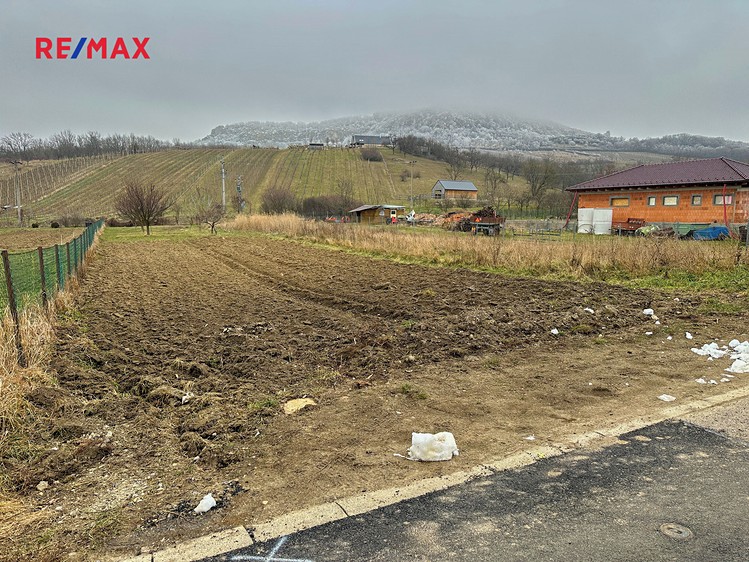 Prodej  stavebního pozemku 898 m² - foto 3