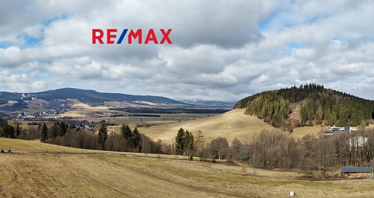 Prodej stavebního pozemku 1 745 m² - foto 5