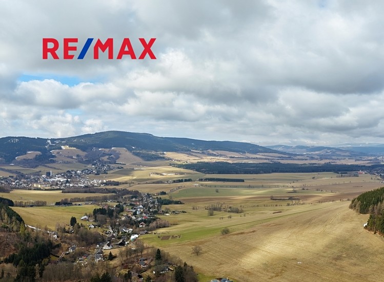 Prodej stavebního pozemku 1 745 m² - foto 6