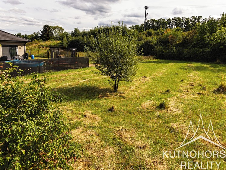 Prodej stavebního pozemku 2 044 m² - foto 5