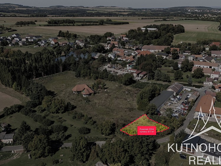 Prodej stavebního pozemku 817 m² - foto 3
