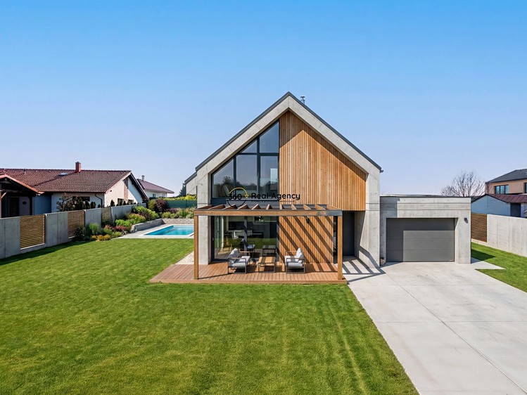 Prodej stavebního pozemku 1 256 m² - foto 2