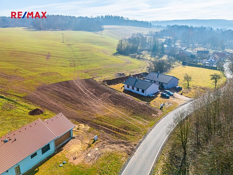 Prodej  stavebního pozemku 1 000 m² - foto 3