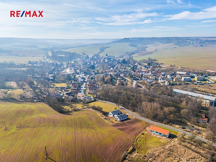 Prodej  stavebního pozemku 1 000 m² - foto 7