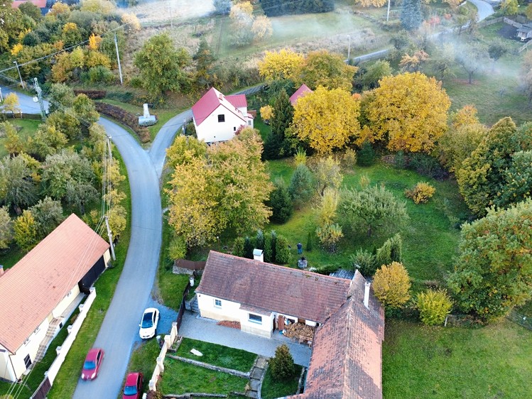 Prodej stavebního pozemku 1 550 m² - foto 3