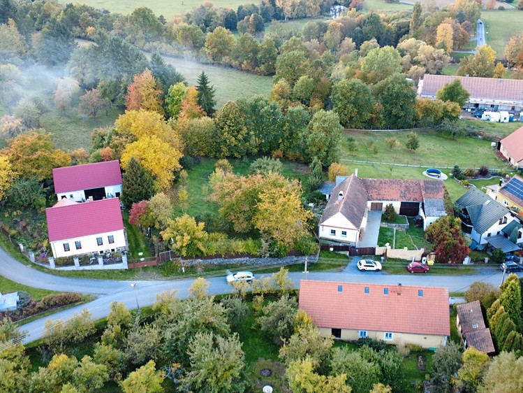 Prodej stavebního pozemku 1 550 m² - foto 5
