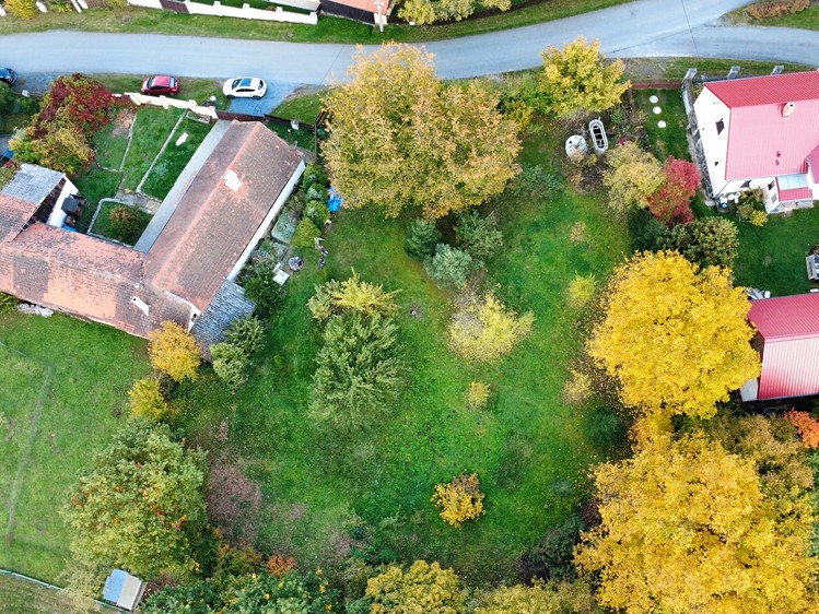 Prodej stavebního pozemku 1 550 m² - foto 7