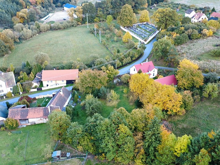 Prodej stavebního pozemku 1 550 m² - foto 6