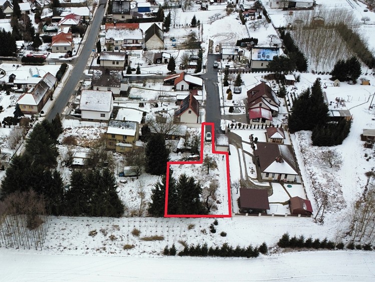 Prodej stavebního pozemku 640 m² - foto 1