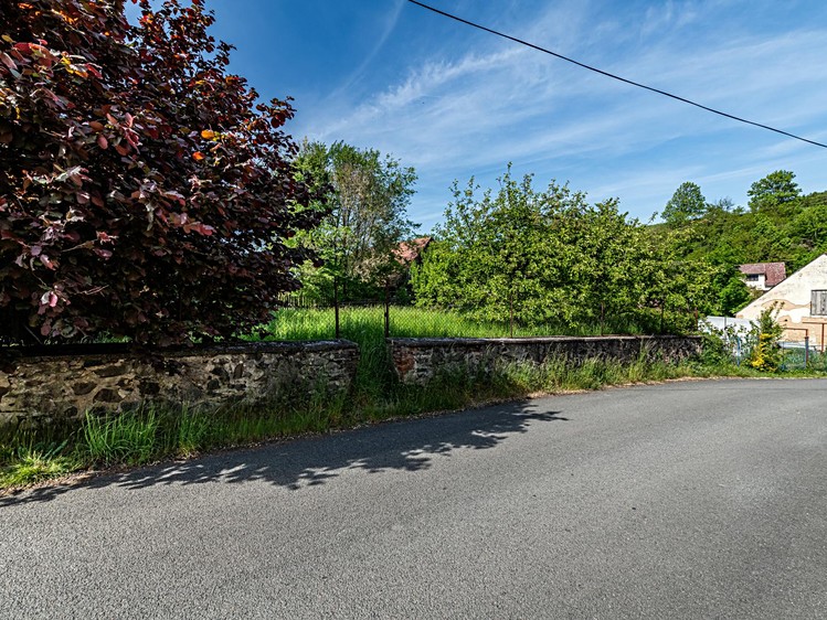 Prodej stavebního pozemku 1 379 m² - foto 3