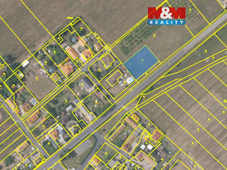 Prodej stavebního pozemku 1 330 m² - foto 1