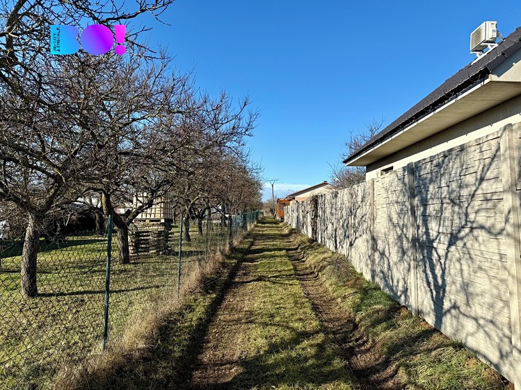 Prodej stavebního pozemku 1 809 m² - foto 6