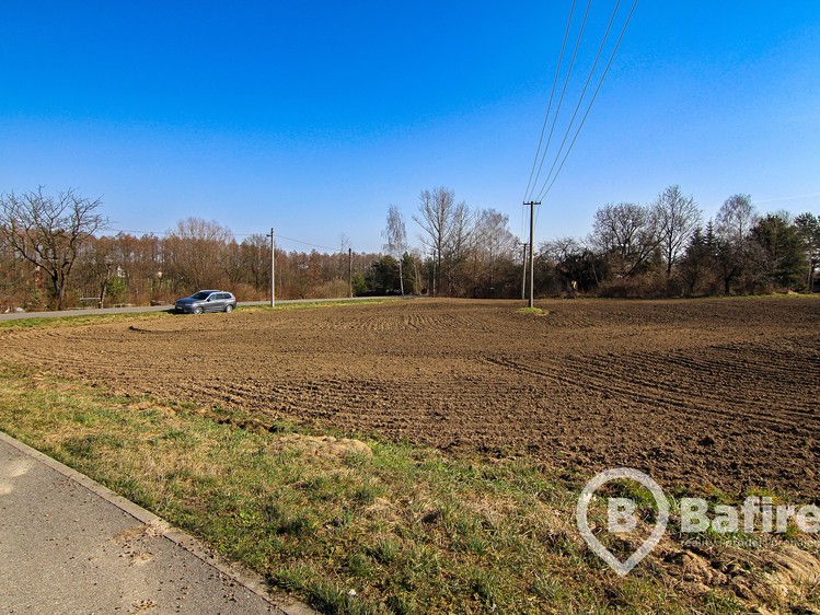Prodej stavebního pozemku 2 037 m² - foto 7