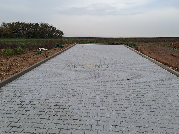 Prodej stavebního pozemku 10 466 m² - foto 5